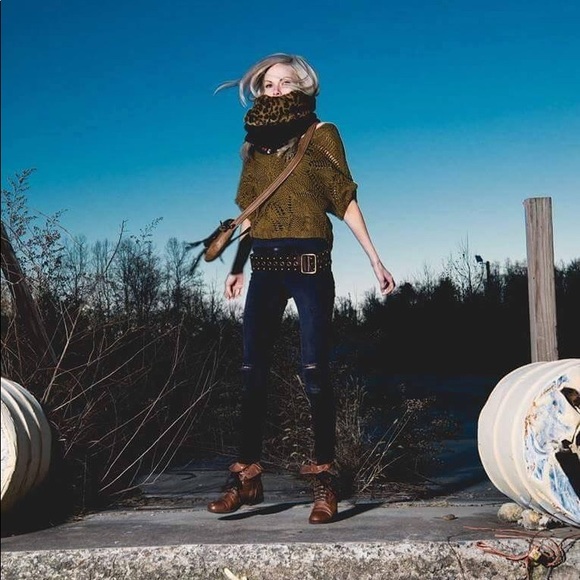 Meet your Posher, Jessica - Picture 4 of 7